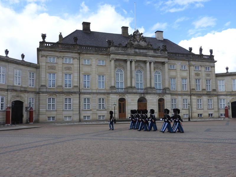 10 Amalienborg
